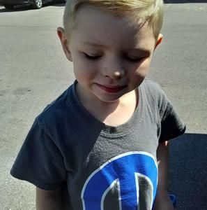 Meet your Posher, Dennis